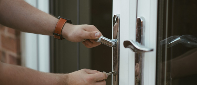 24 hour key locksmith Mentone