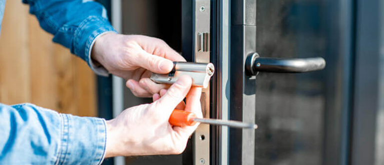 Commercial Locksmith Mentone